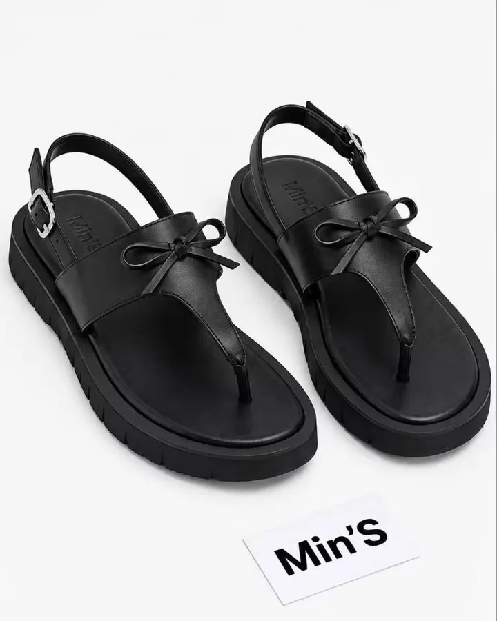 La tong à nœud, noire